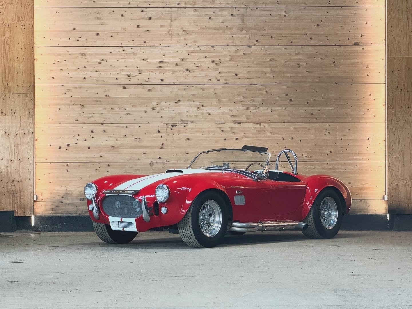 AC Cobra 427 Replica - Unique Motorcars