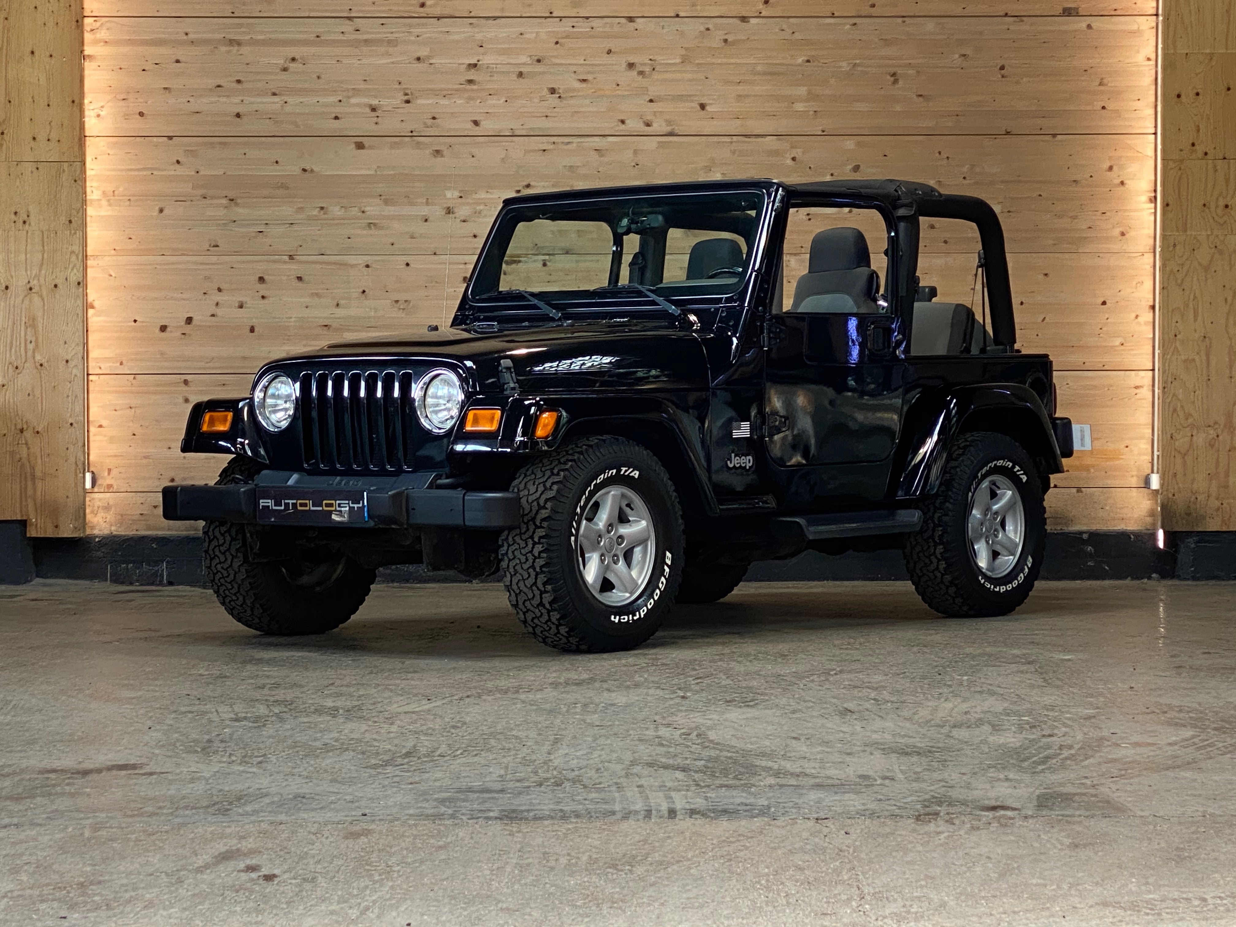 Jeep Wrangler TJ 4.0 Sahara BVA